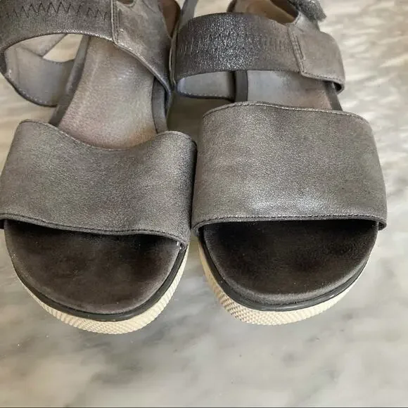 Eileen Fisher Gray Leather Somer Sandals - Picture 4 of 10